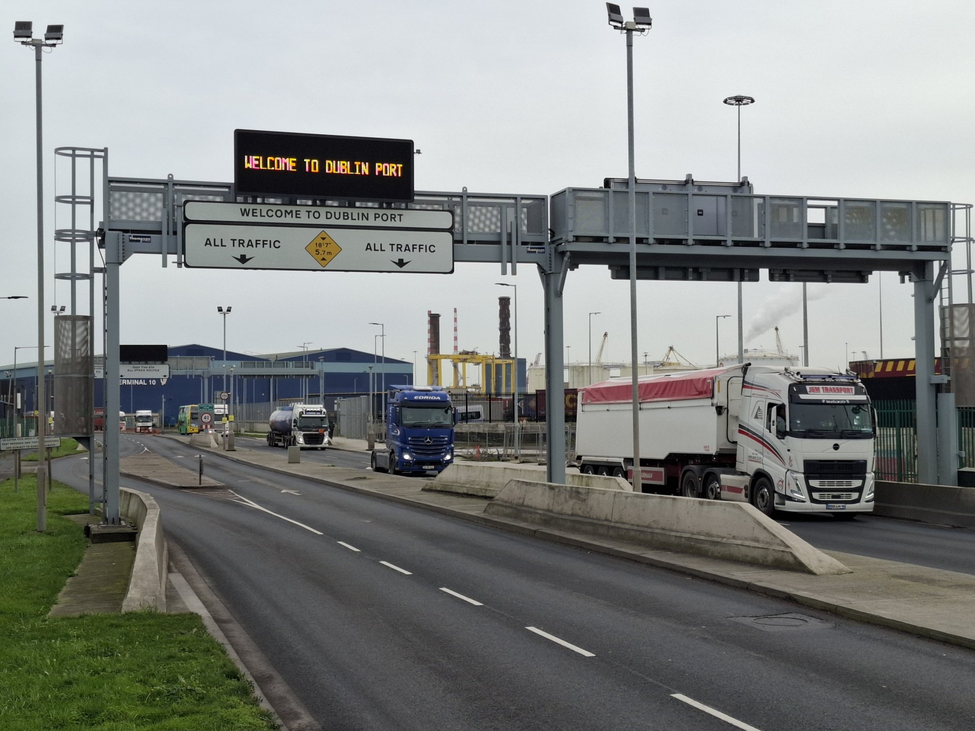 New Gantries and Digital Signage Mark Major Step Towards Better Connectivity at Dublin Port