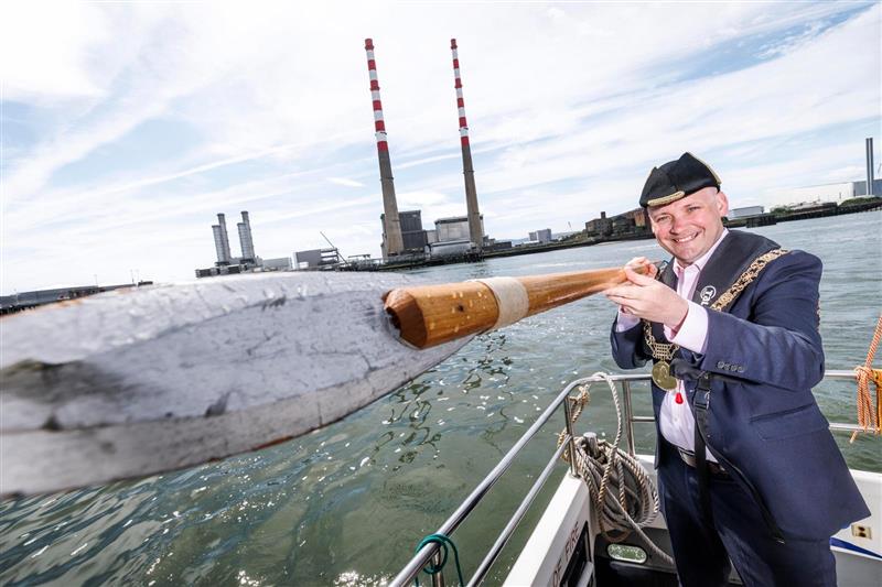 Lord Mayor Ray MacAdam continues annual ‘Casting of the Spear’ tradition at Dublin Port